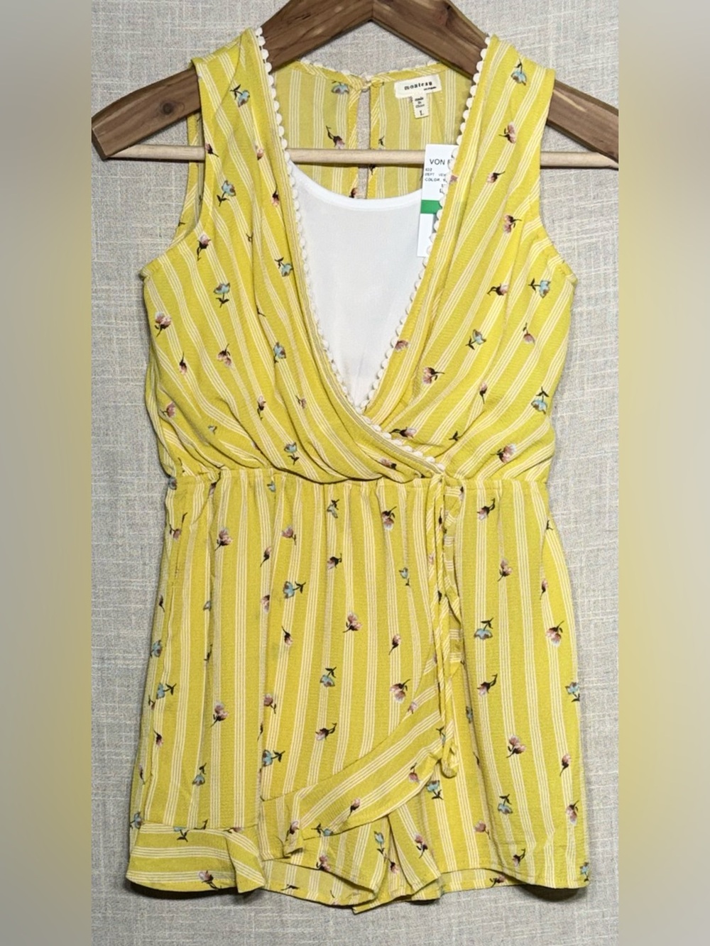 NWT Monteau Los Angeles Yellow Striped Floral Lace Trim Wrap Romper Size Large